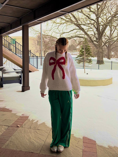 Bow Winter Sweater Pattern